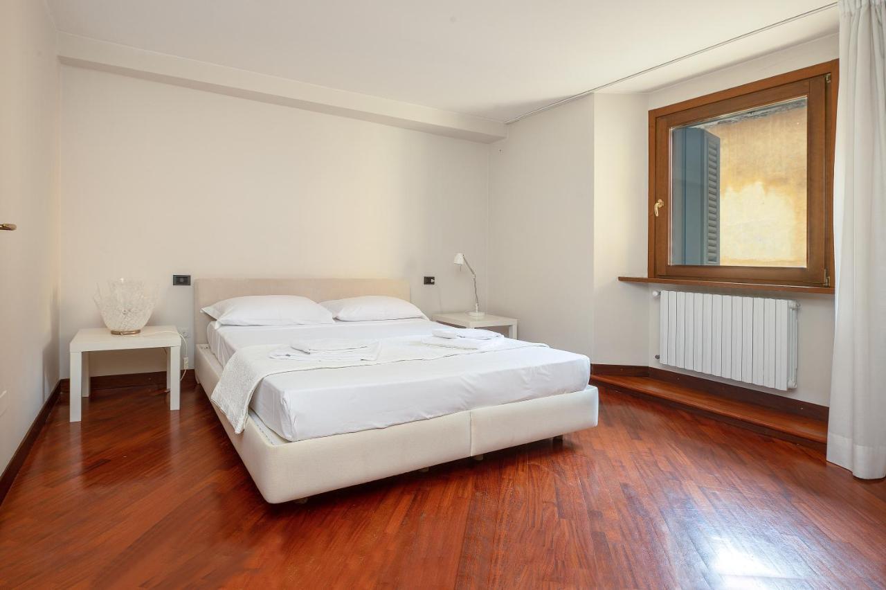 Cozy 2 Bedroom In The Heart Of Appartamento Verona
