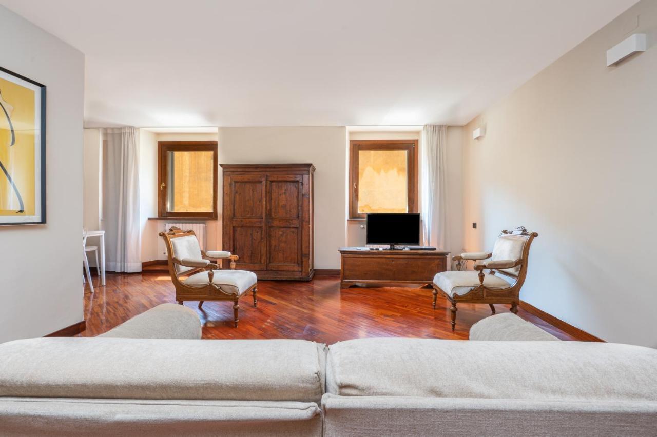 Appartamento Cozy 2 Bedroom In The Heart Of *