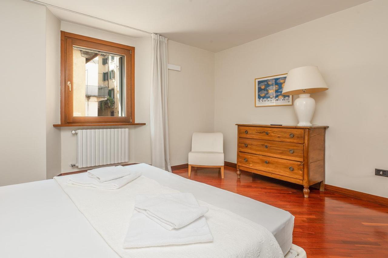 Cozy 2 Bedroom In The Heart Of Appartamento *