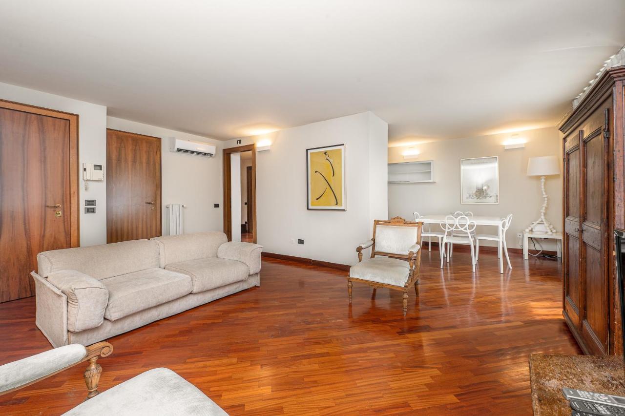 Appartamento Cozy 2 Bedroom In The Heart Of Verona